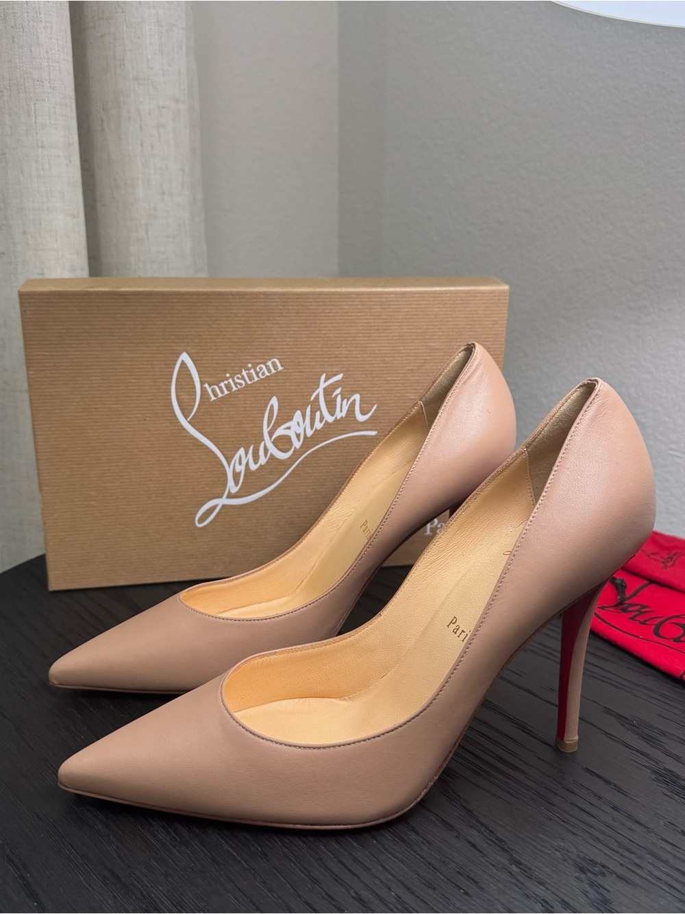 Christian Louboutin Apostrophy 100 Pumps Nappa Nude 39